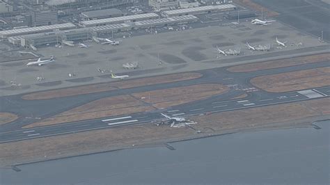 羽田空港 滑走路での航空機衝突事故受け 新たな表示灯の設置工 .